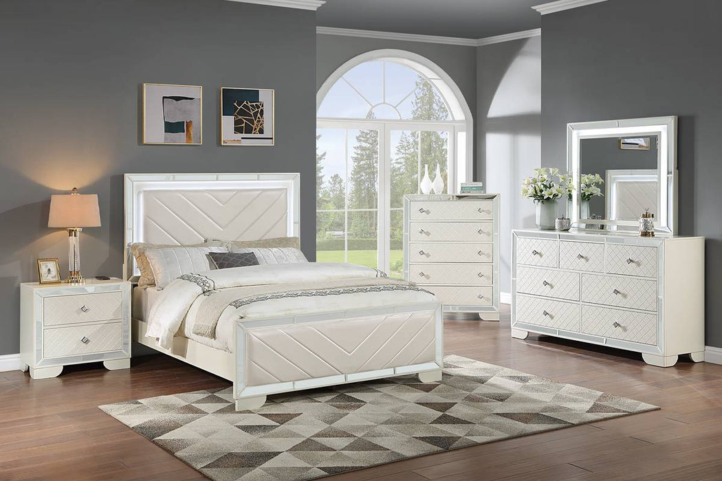 Hothan Eastern King Bed in Ivory image