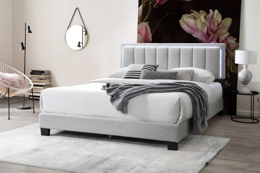 QUEEN BED F9661Q