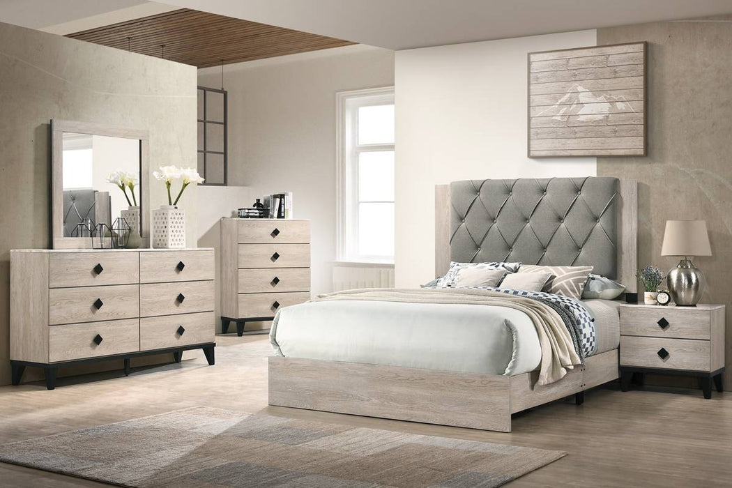 F9561Q Queen Bed